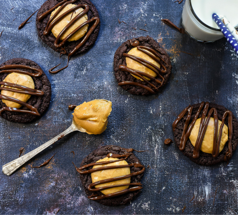 Buckeye Cookies with Chocolate-Peanut Butter Drizzle